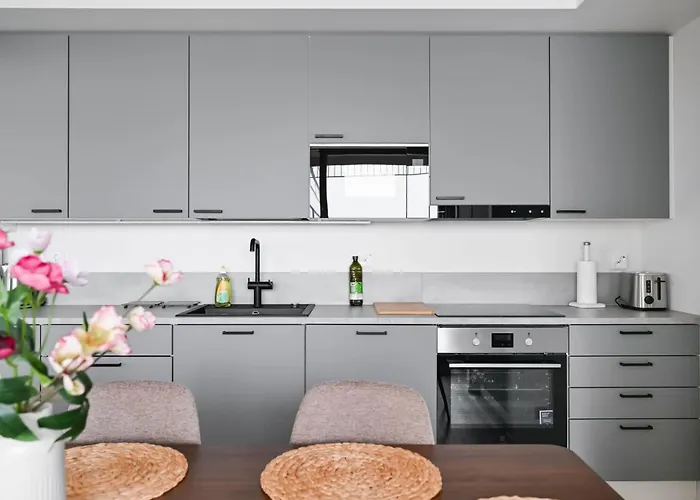 Apartman Nordic Grand - 3bdr - Sauna - Free Parking *